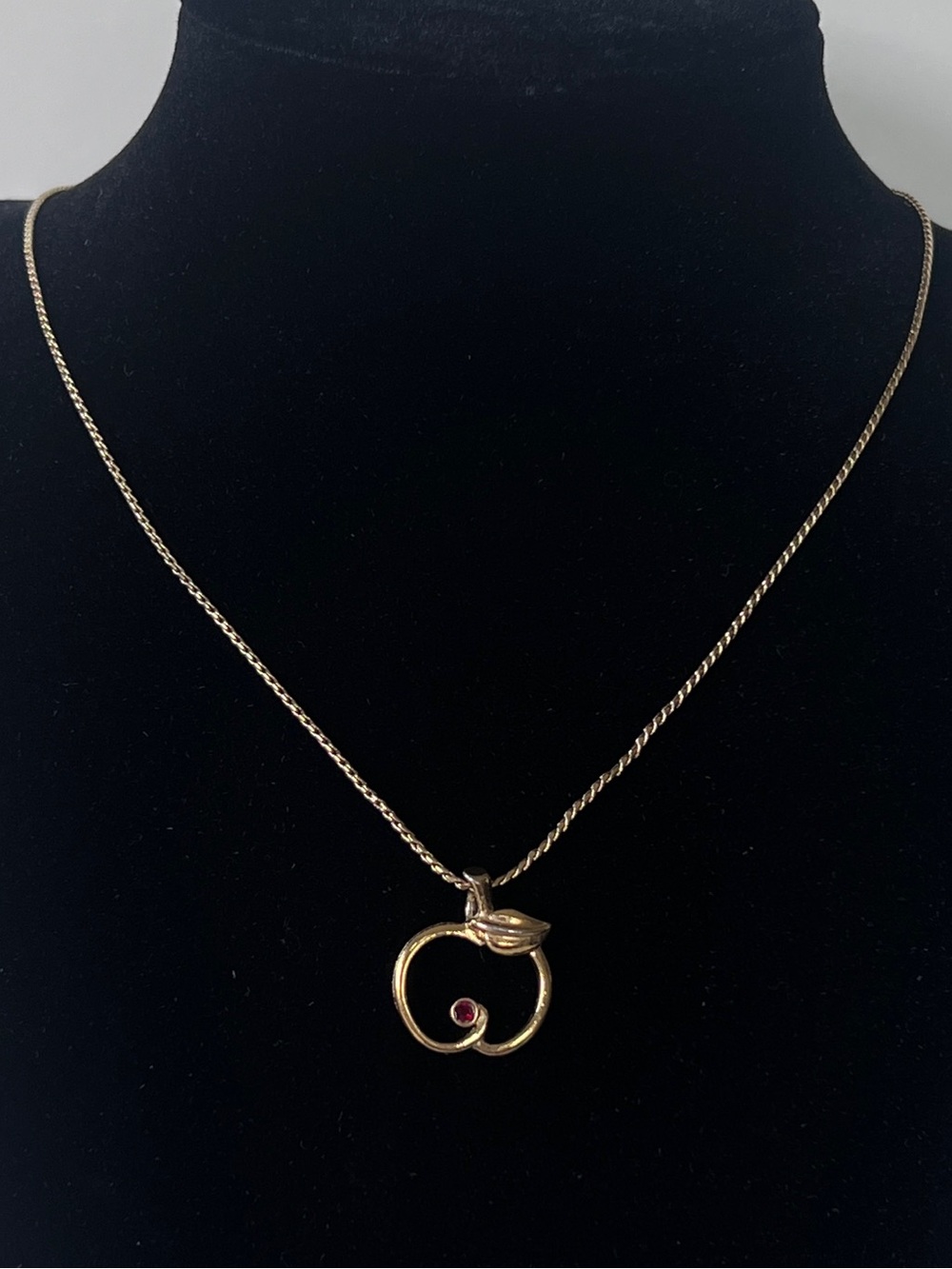 Vintage 1983 Avon Signed Golden Fruit Open Work Apple Gold Tone Necklace Pendant